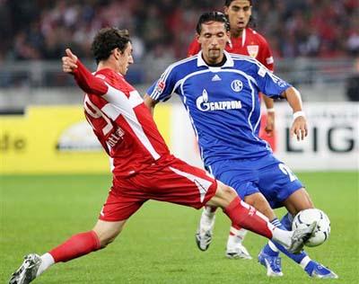 队进一步滑 队进一步滑